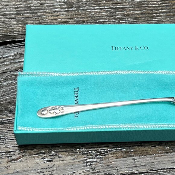 Tiffany & Co. Sterling Silver RARE Baby Feeding Spoon BOX Duck holding balloon - Picture 4 of 14